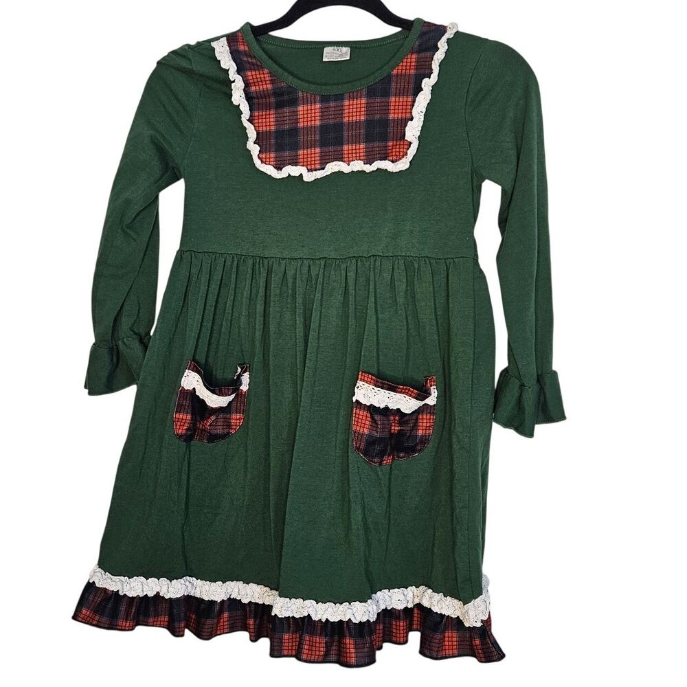 Christmas Knee length green plaid dress with ruffles pockets sz 8/10